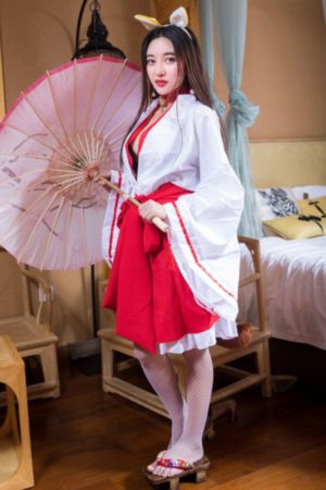 大胸年轻继母